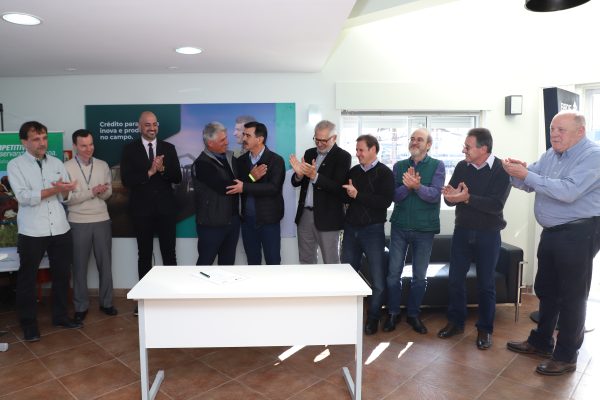 CCGL celebra parceria com BRDE para novos investimentos na sua unidade de Cruz Alta