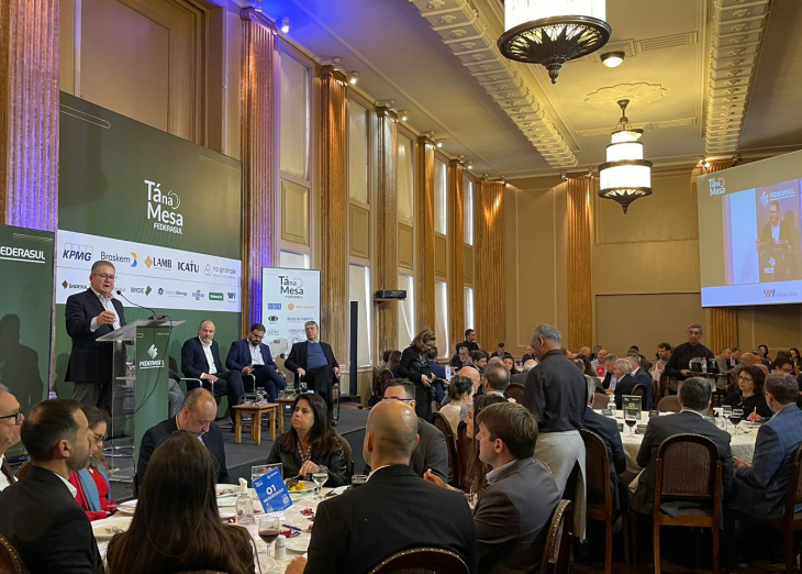 BRDE apresenta programa de crédito de apoio a empresas exportadoras em evento da Federasul