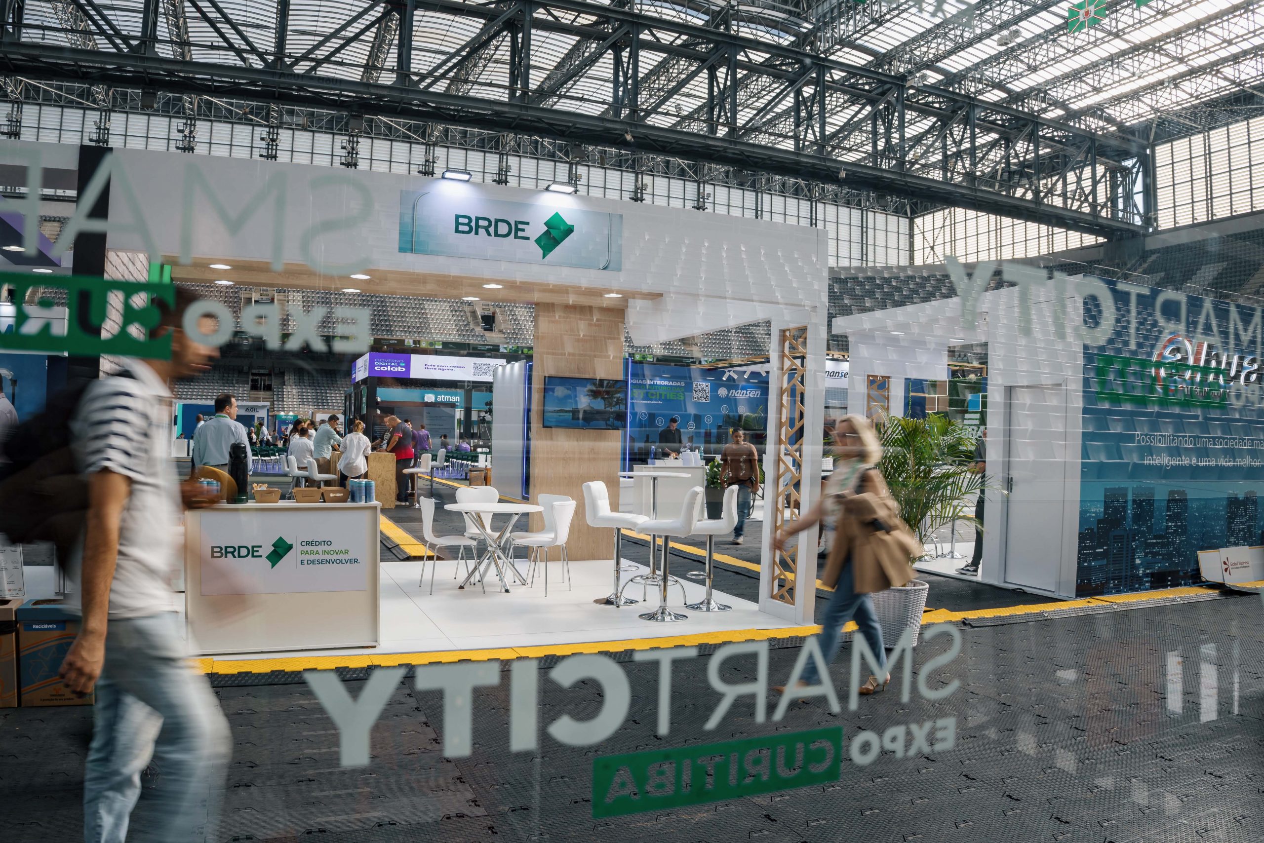 BRDE se destaca no Smart City Expo Curitiba com soluções para prefeituras do Sul